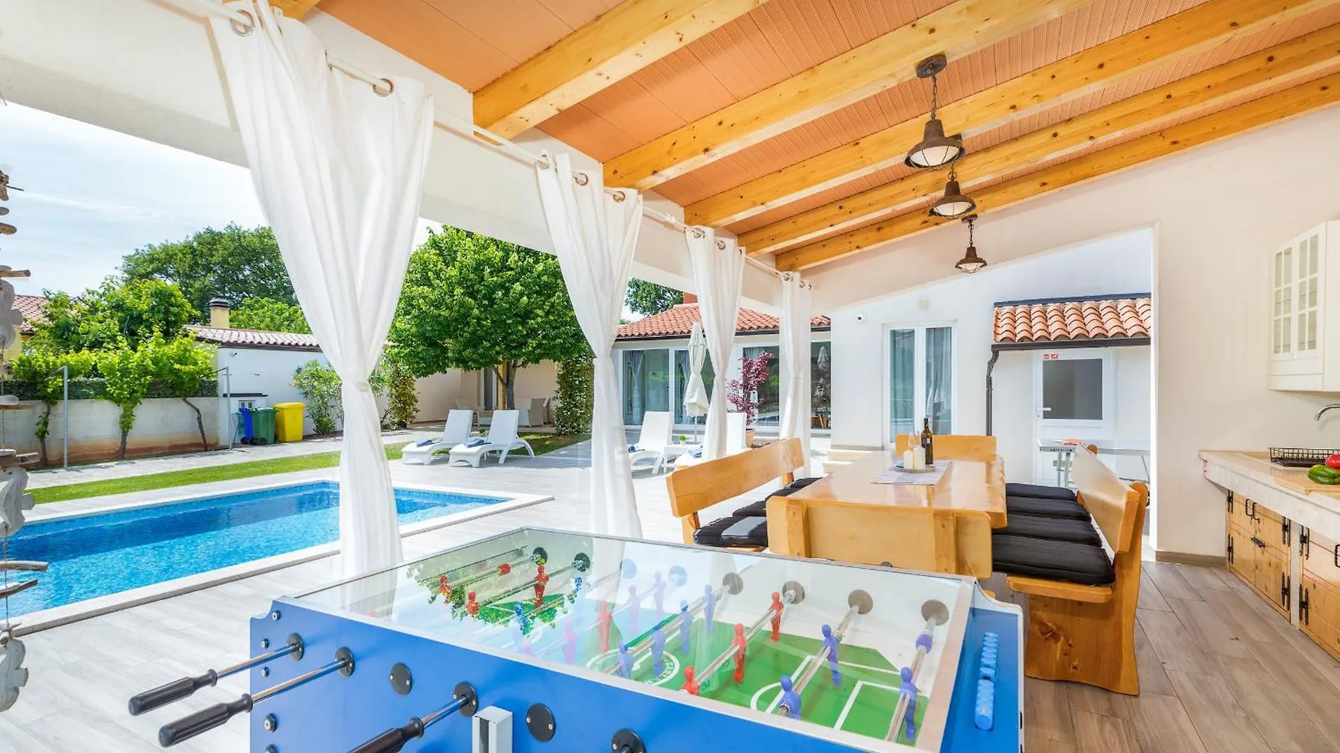 Villa Milemanda For 8 People Near Pula With Children Playground Only 300 Meters From The Beach Pomer